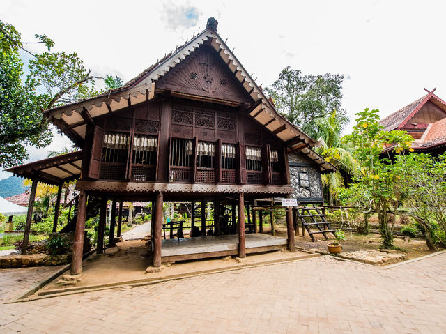 Mahsuri Mausoleum: A Poignant Journey into Langkawi's Heart