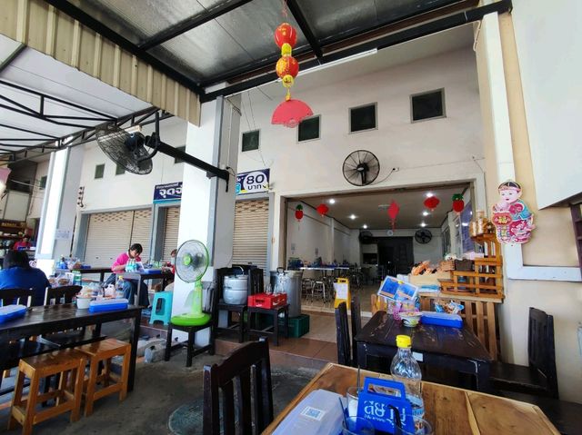 ก๋วยเตี๋ยวร้านเก่าแก่เมืองกรุงเก่า เปิดมากว่า 70ปี