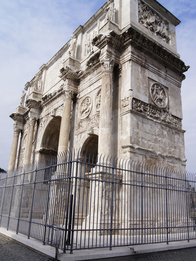 🏛️ A Majestic Gateway Through Time – Arch of Constantine