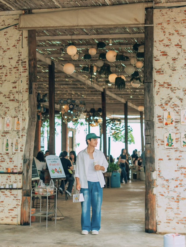 Afternoon Bangpu คาเฟ่บรรยากาศดีริมทะเลบางปู