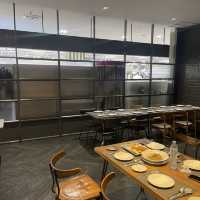 🐾 Greyhound Café: ร้านอาหารฟิวชั่นสไตล์ชิค