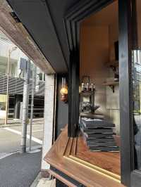 GLITCH COFFEE & ROASTERS, Tokyo’s Temple of Light Roast Precision