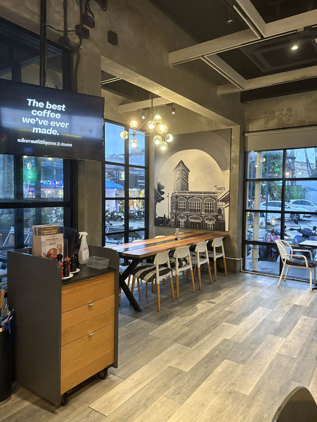 Coffee Club Cafe in Patong