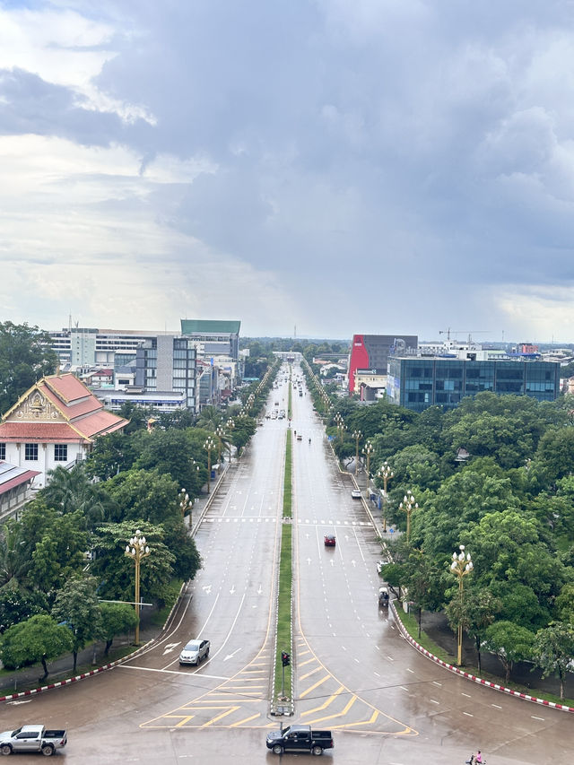 เที่ยวประตูชัย ประเทศลาว