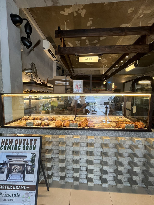 Freshly baked bagel in town 