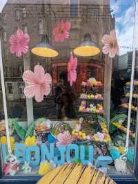 Discovering Victoria Street: Edinburgh's Colorful Fairytale