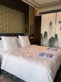 Four Seasons Hotel Hong Kong