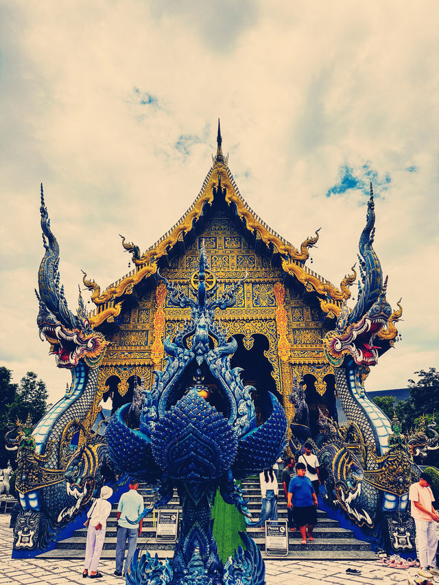 The Rong Suea Ten Temple, museum 