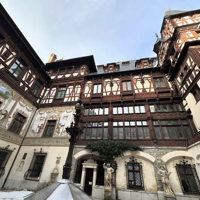 🌟 Peleș Castle Solo Escape: Romania’s Crown Jewel in the Carpathians! #SoloRoyalAdventure 🌟 Peleș Castle Solo Escape: Romania’s Crown Jewel in the Carpathians! #SoloRoyalAdventure