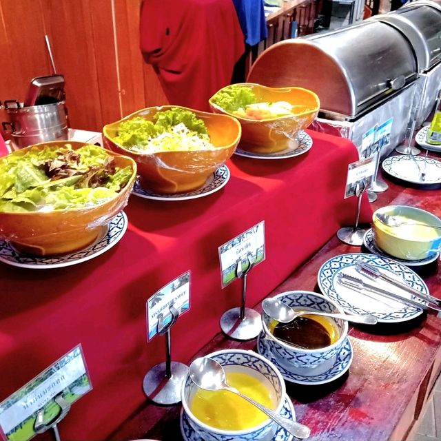 หาดส่วนตัวที่ Coral🪸 Hotel Bangsaphan