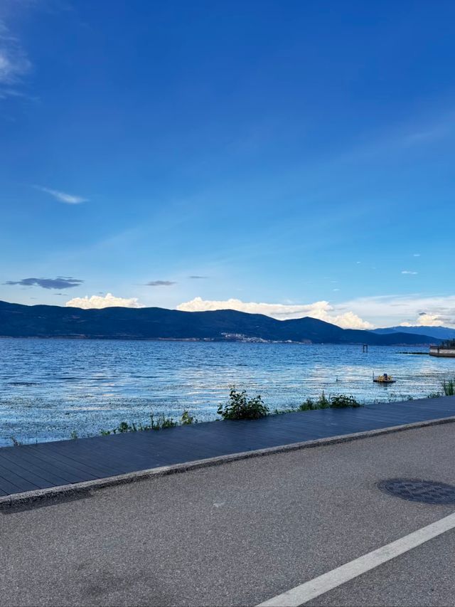 Where the Sky Falls into the Lake: Discovering Erhai