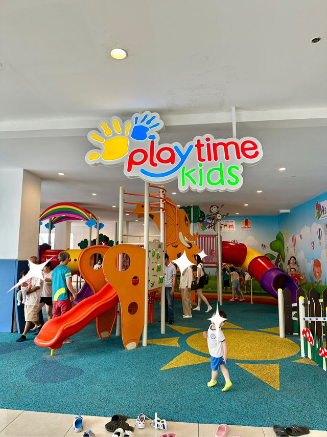 🎡 Playtime Kids at One Utama + Stroll by Saranghae Bridge 💖