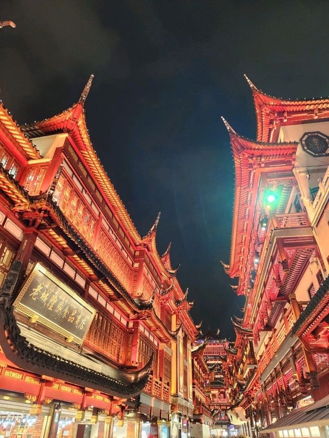 Yu Garden: Shanghai’s Window into Ming Dynasty Elegance