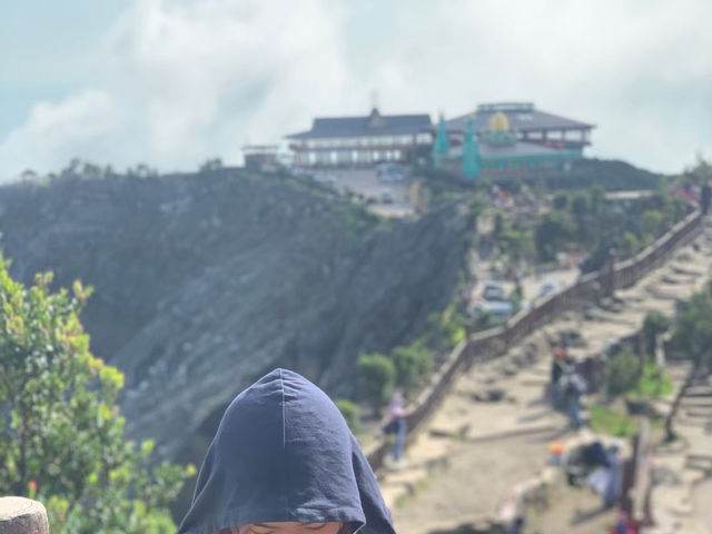 ภูเขาไฟที่ดับแล้วเมืองบันดุง Tangkuban Parahu