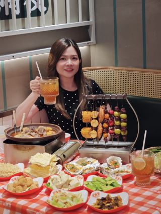 Beef Brisket and Offal Hotpot with Flavorful Skewers Recommended