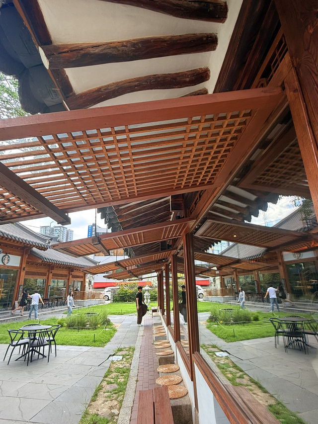 大邱|旅行團都排進景點 百年韓屋星巴克的細節之美 大邱|旅行團都排進景點 百年韓屋星巴克的細節之美
