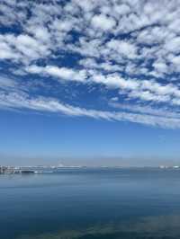 屏東｜大鵬灣 & 濱灣碼頭——把天空的雲當成船帆，沿著潟湖把藍一路航向海口 🌊⛵️