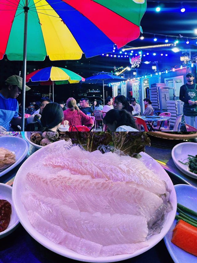 푸른 바람과 따뜻한 불빛이 공존하는 곳, 영도 포차거리의 밤 푸른 바람과 따뜻한 불빛이 공존하는 곳, 영도 포차거리의 밤