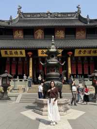 วัดพระหยกวัดพุทธที่เก่าแก่แห่งหนึ่งในเซี่ยงไฮ้