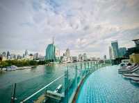 รีวิวโรงแรม Millinium Hilton Bangkok