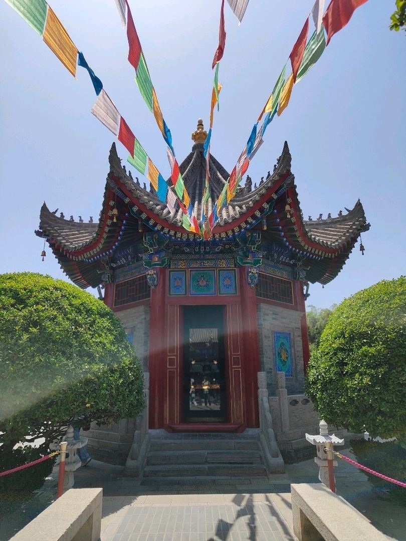 チベット祈祷旗（タルチョ）の5つの色の意味。 | Trip.com 西安