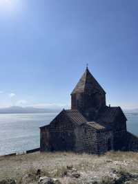 Is Armenian Hospitality Real? A Hitchhiking Story from Lake Sevan to Tbilisi 🇬🇪