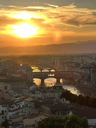 The Ultimate Panoramic Terrace Overlooking Florence’s Historic Skyline 🇮🇹🌅