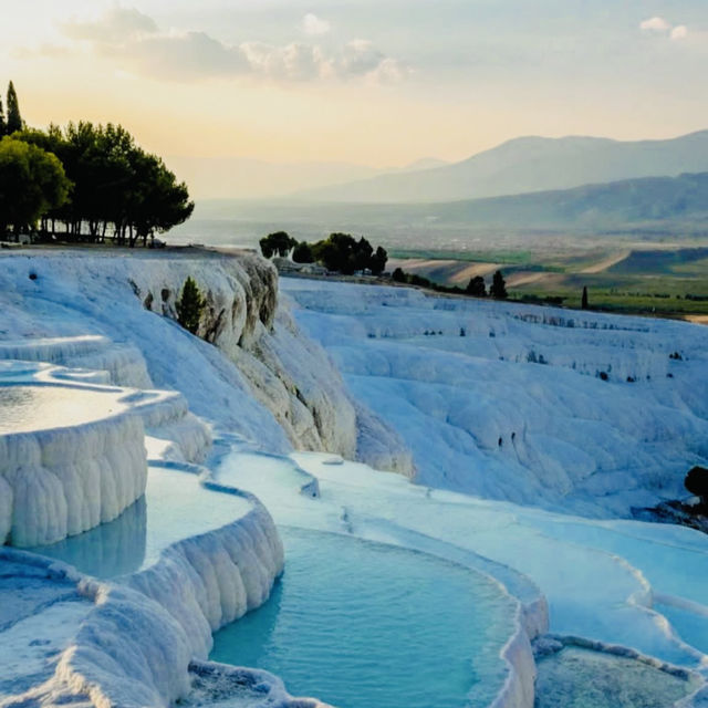 💙🏞️ Pamukkale – Türkiye’s Cotton Castle of Natural Wonders 🏞️💙