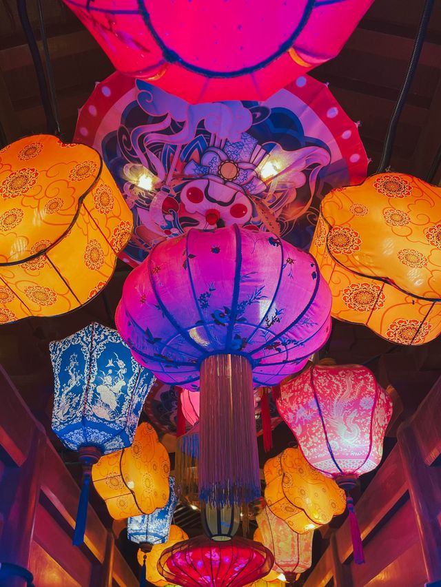 Celebrate New Year with Lanterns in Kaifeng