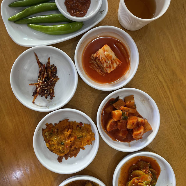 오랜만에 느껴보는 집밥 분위기 “JJY 정가네”