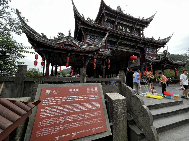 Beautiful Ancient City, lot's to see and do, a small taste of old Chinese tradition & culture.