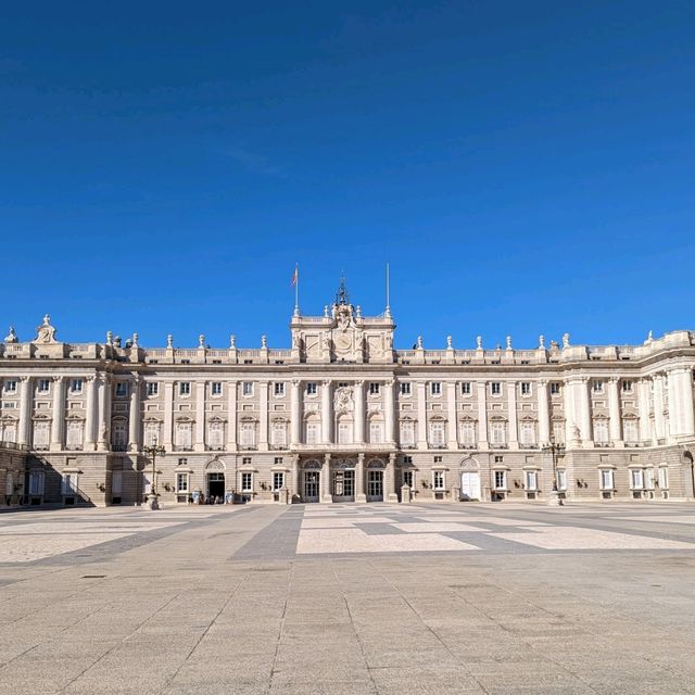 The incredible Royal palace of Madrid 