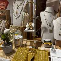 Exquisite pieces of jewellery at this boutique 🥰