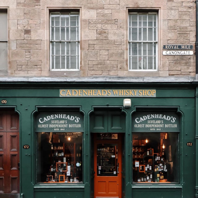 Hidden Gems of Edinburgh: A Local Food and Drink Tour