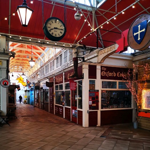 Oxford’s Retail Treasures: Exploring Markets and Malls