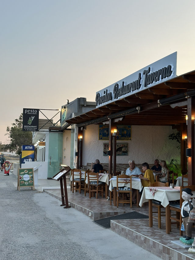 【Santorini 性價比極高嘅餐廳！人均消費三碟餸20歐元】