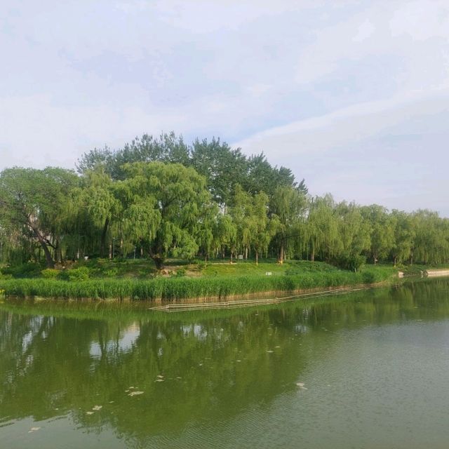 Fangshan Red Scarf Park, water world in the heart of the city