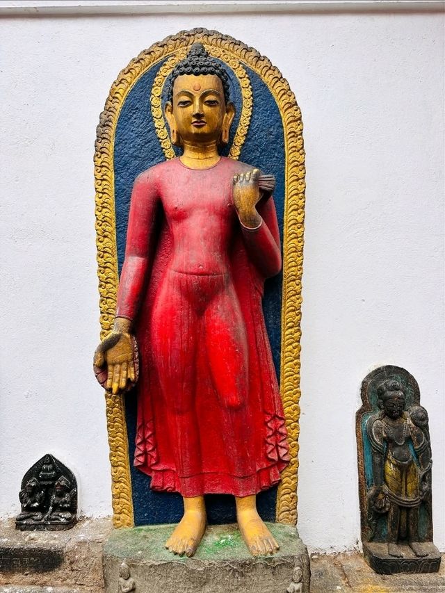 Swayambhunath Stupa, Kathmandu: Spiritual Calm Above the Chaos