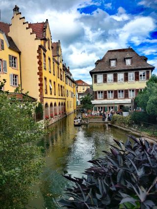 ถนนที่สวยงามเปล่งประกาย💛