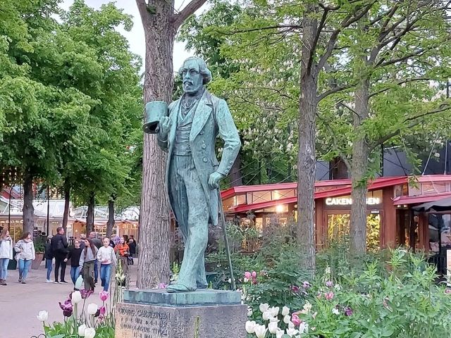 Exploring Copenhagen’s Top Attractions with Hans Christian Andersen’s Magic 🧜‍♀️