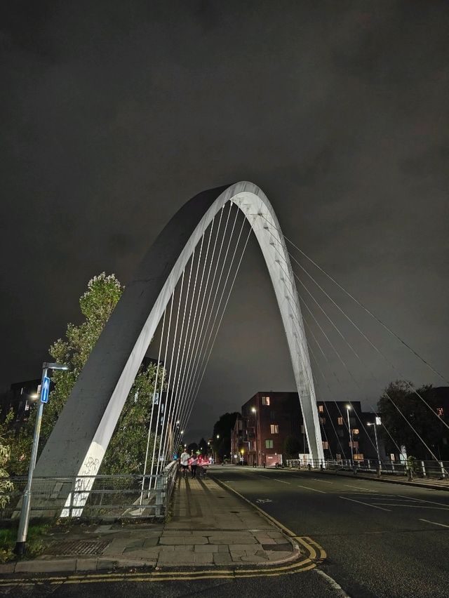 Nightfall at Manchester Metropolitan – A Campus That Glows