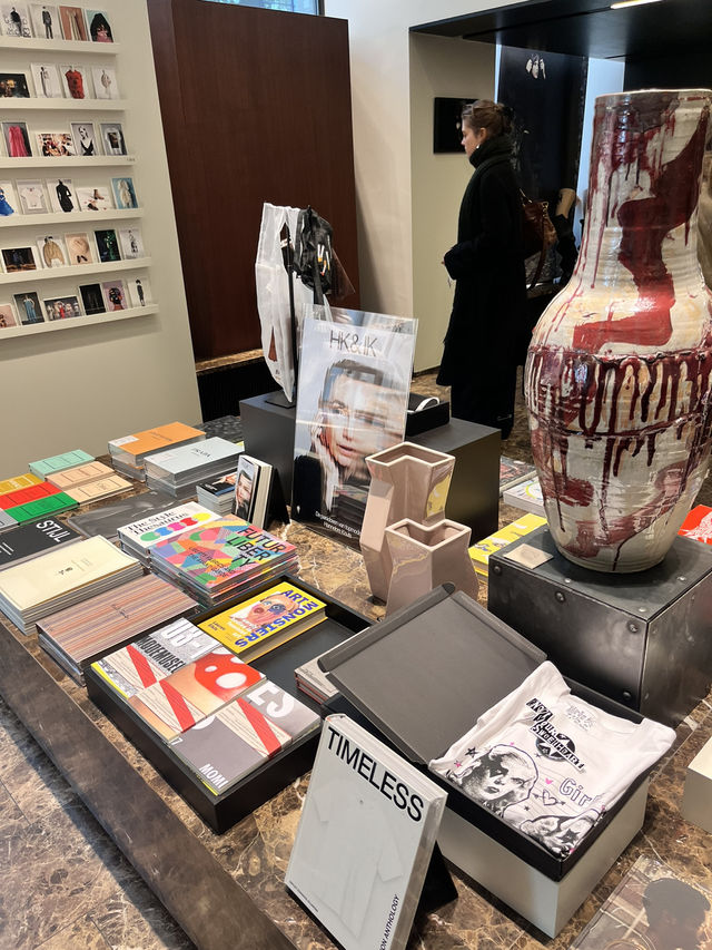 👗ファッションの歴史と今を体感|MoMu Fashion Museum Antwerp(モード美術館) 👗ファッションの歴史と今を体感|MoMu Fashion Museum Antwerp(モード美術館)