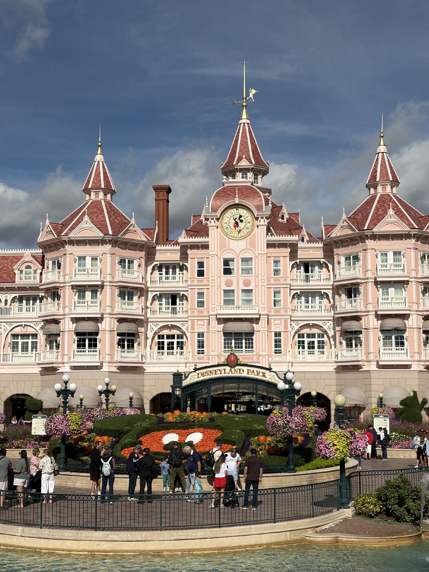 [Cẩm nang toàn diện] Cách chinh phục Disneyland Paris 🇫🇷🏰 | Các điểm tham quan được đề xuất & Mẹo để tận hưởng công viên một cách hiệu quả