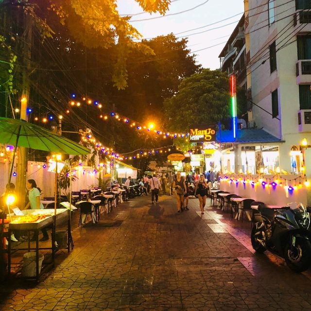 Khaosan Road! 🇹🇭 A Famous Travel Hub! 