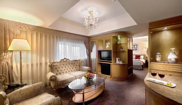 Cosmos Hotel Taipei Review