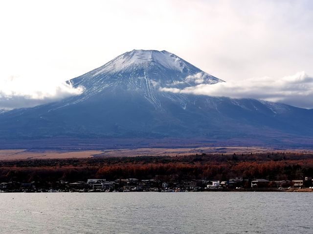 環繞富士山遊覽