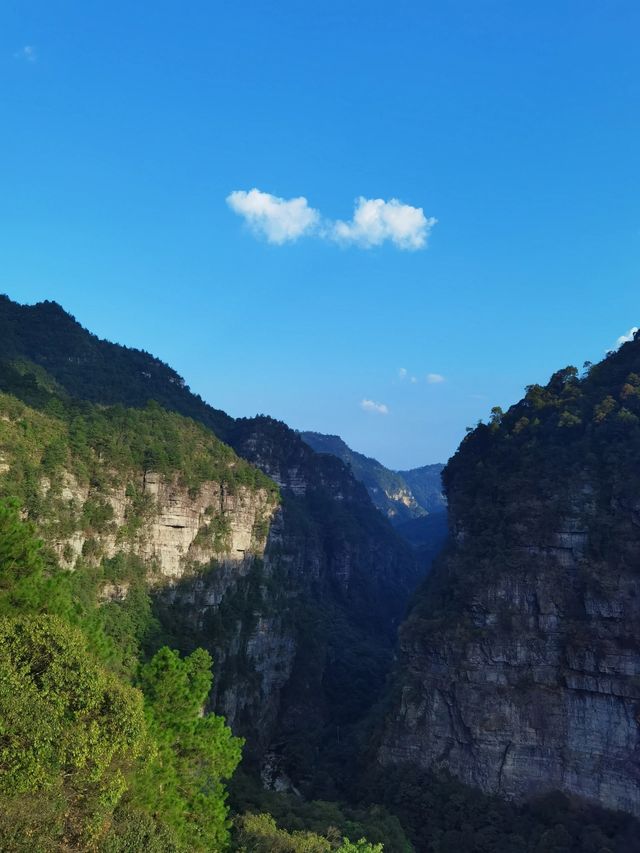 夾縫岩景區貴州獨山縣夾縫岩