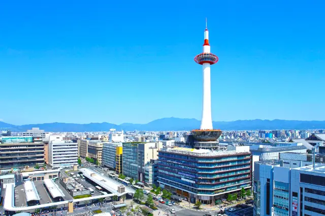 Kyoto and Kyoto Tower: A perfect blend of ancient and modern