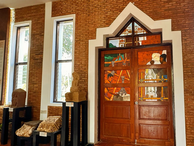 เที่ยวปราสาทเมืองสิงห์ ชมศิลปะขอมที่เมืองกาญ