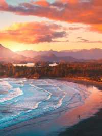 Coastal Odyssey in Vancouver Island: Sun, Snow & Sand! 🌞❄️🏝️